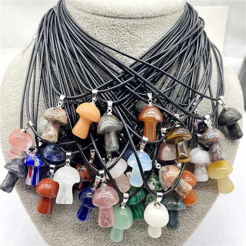 Collana con ciondolo fungo