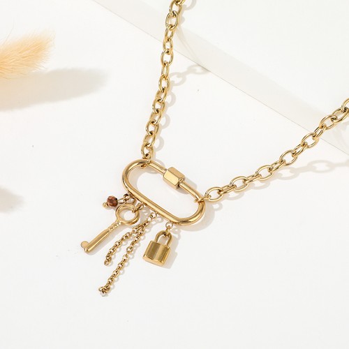 Collana con ciondolo chiave