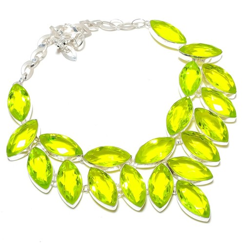 Collana con pietre preziose - , a