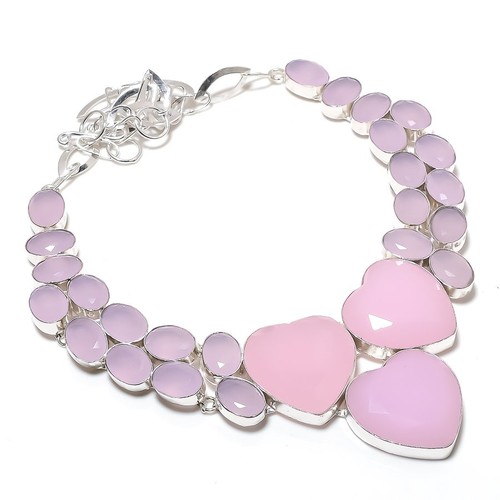 Collana con gioielli
